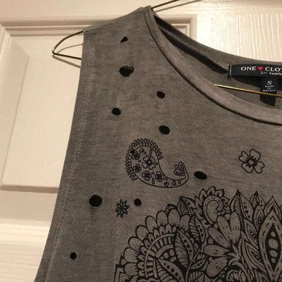 Skull tank top - Picture 4 of 6